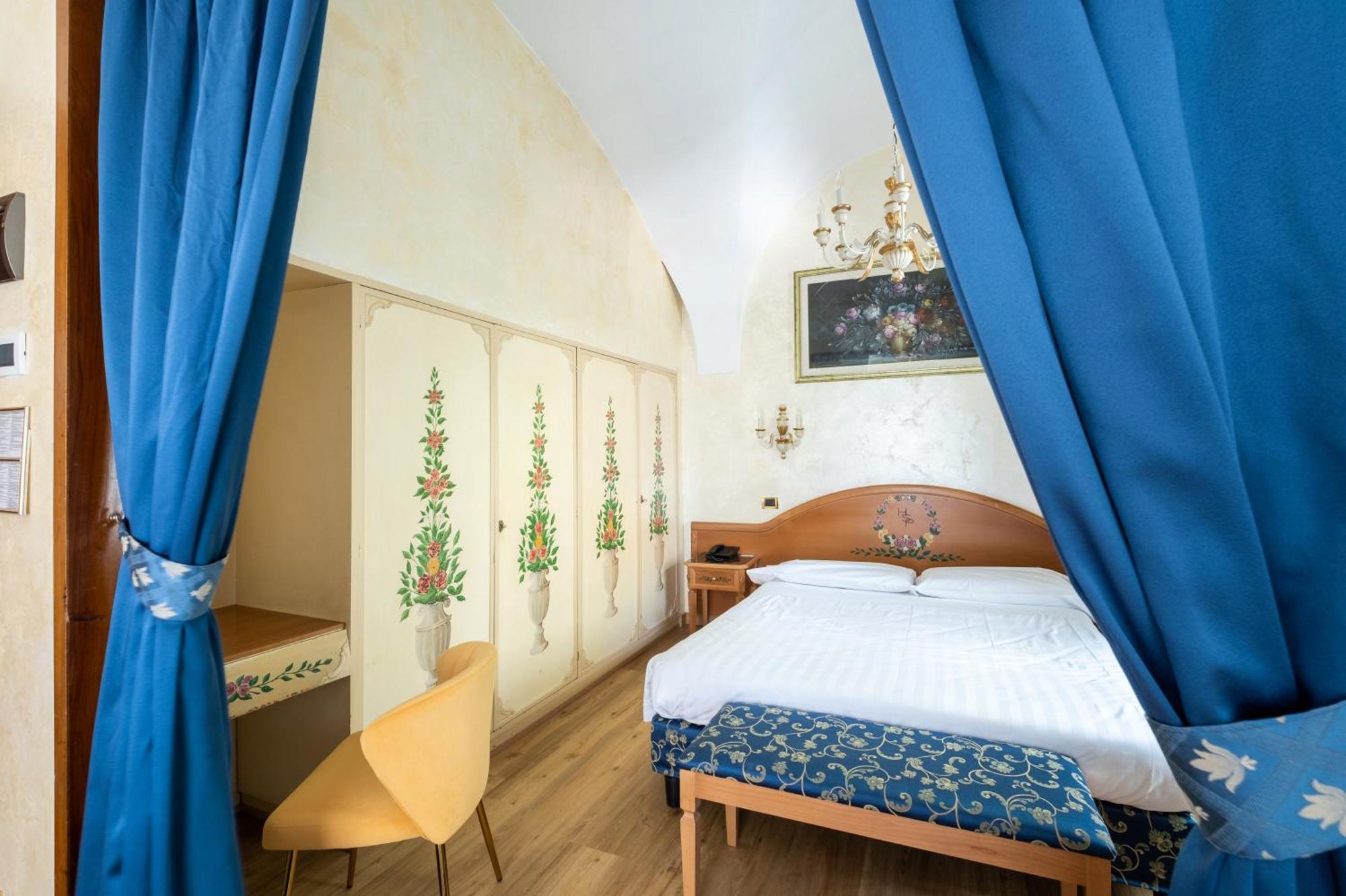 Hotel Santa Prisca Roma